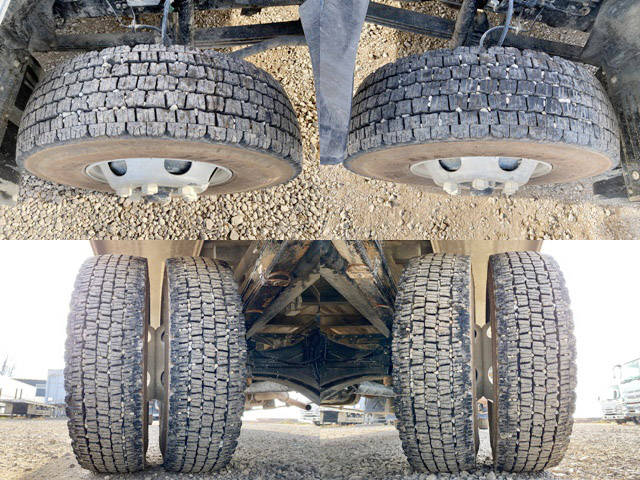 いすゞフォワードユニック4段中型（4t）[写真24]