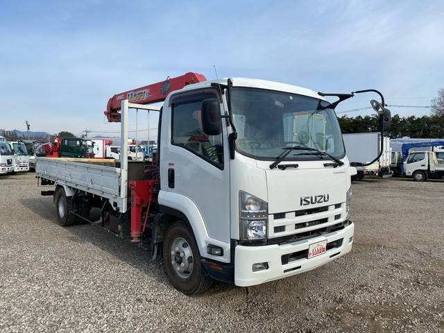 いすゞフォワードユニック4段中型（4t）[写真03]