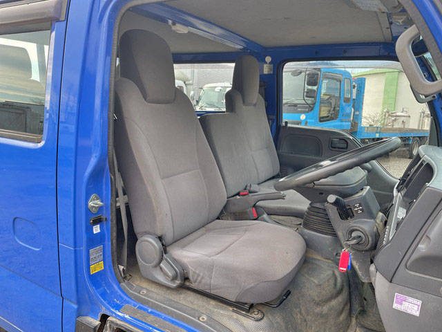 いすゞエルフダブルキャブ（Wキャブ）小型（2t・3t）[写真24]