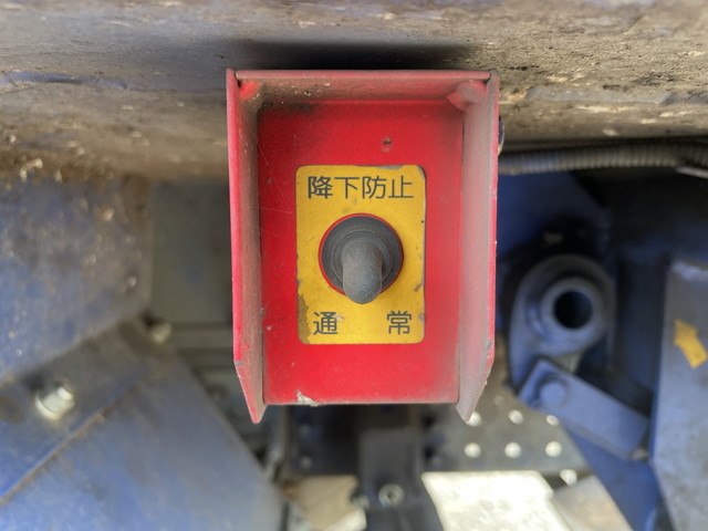 三菱ふそうキャンターパッカー車（塵芥車）小型（2t・3t）[写真18]