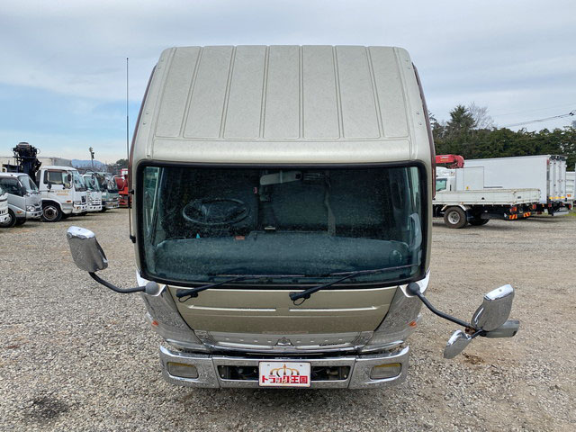 三菱ふそうキャンターダンプ・クレーン付小型（2t・3t）[写真11]