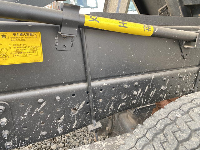 三菱ふそうキャンターダンプ・クレーン付小型（2t・3t）[写真28]