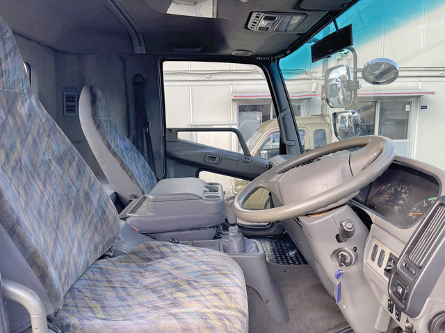 三菱ふそうファイターセルフクレーン4段増トン（6t・8t）[写真33]