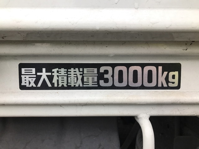 日野デュトロ平ボディ小型（2t・3t）[写真12]