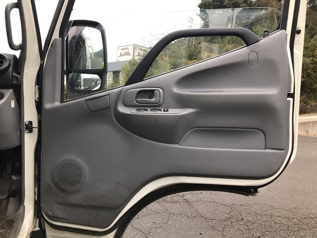 日野デュトロ平ボディ小型（2t・3t）[写真21]