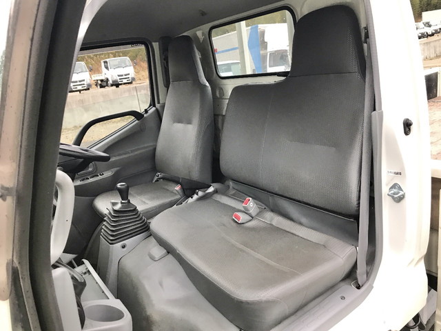 日野デュトロ平ボディ小型（2t・3t）[写真22]