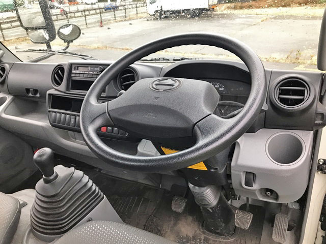 日野デュトロ平ボディ小型（2t・3t）[写真25]