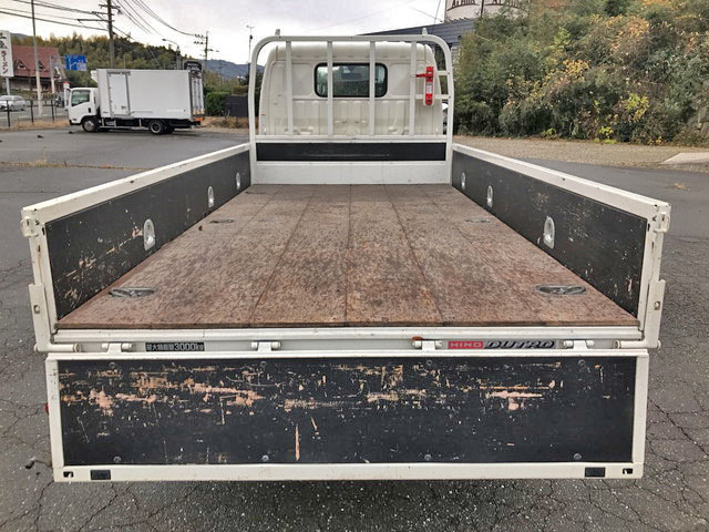 日野デュトロ平ボディ小型（2t・3t）[写真09]