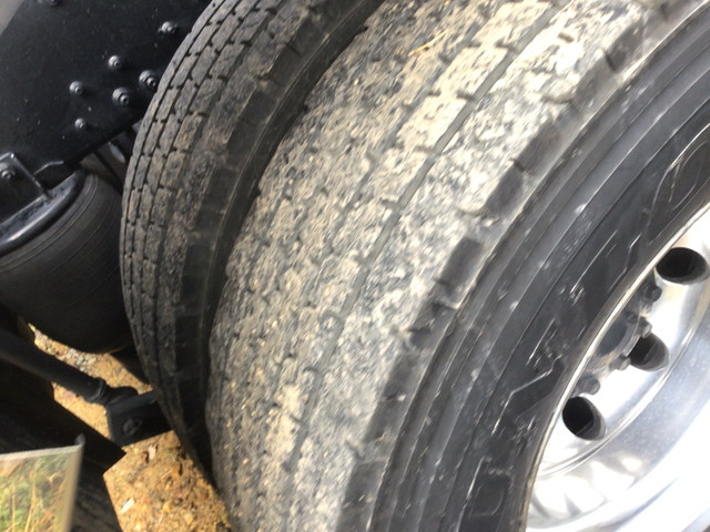 三菱ふそうスーパーグレートトレーラーヘッド（トラクターヘッド）大型（10t）[写真12]