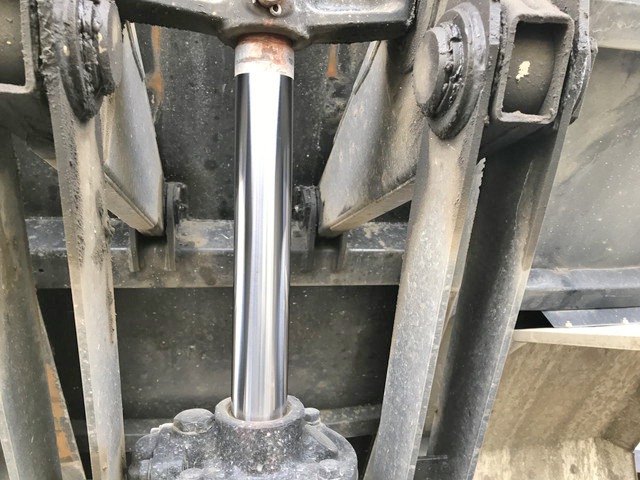 いすゞフォワード深ダンプ（土砂禁ダンプ）中型（4t）[写真16]