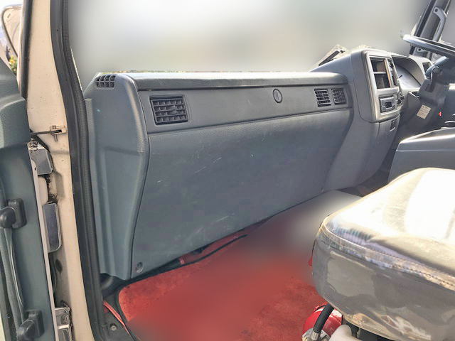 UDトラックスコンドルアルミブロック増トン（6t・8t）[写真22]