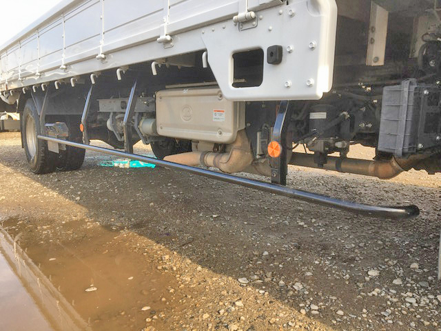 UDトラックスコンドル平ボディ中型（4t）[写真14]