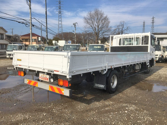 UDトラックスコンドル平ボディ中型（4t）[写真02]