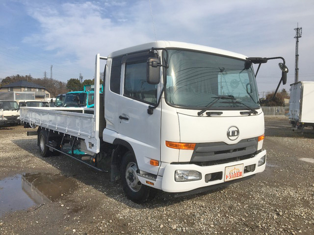 UDトラックスコンドル平ボディ中型（4t）[写真03]