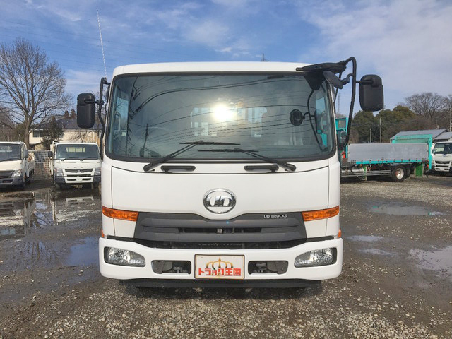 UDトラックスコンドル平ボディ中型（4t）[写真06]