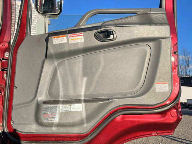 三菱ふそうスーパーグレートセルフクレーン4段大型（10t）[写真30]