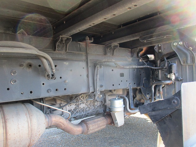 日野デュトロアルミバン小型（2t・3t）[写真11]