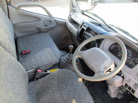 日野デュトロアルミバン小型（2t・3t）[写真04]