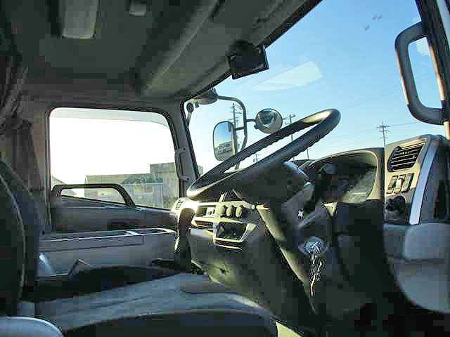 UDトラックスコンドルアルミウイング中型（4t）[写真10]