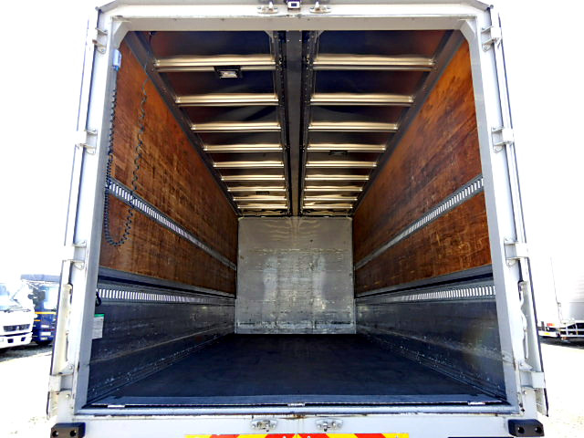 いすゞフォワードアルミウイング中型（4t）[写真05]