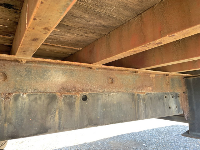 いすゞギガセルフローダー大型（10t）[写真18]