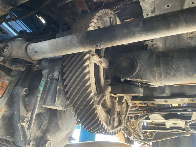 いすゞギガセルフローダー大型（10t）[写真21]