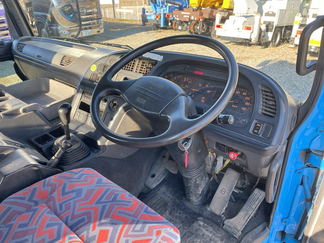 いすゞギガセルフローダー大型（10t）[写真29]