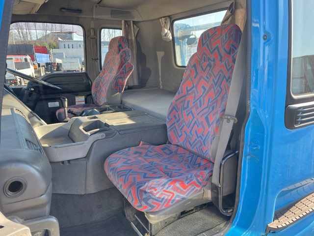 いすゞギガセルフローダー大型（10t）[写真30]