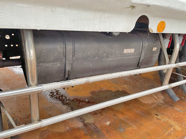 三菱ふそうキャンター活魚運搬車小型（2t・3t）[写真23]