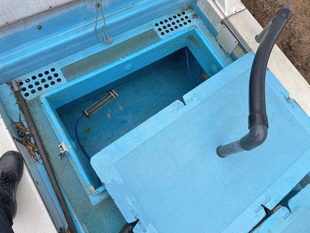 三菱ふそうキャンター活魚運搬車小型（2t・3t）[写真07]