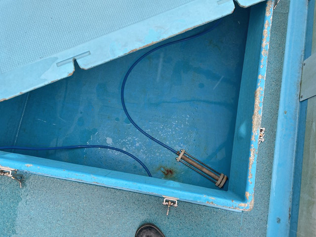 三菱ふそうキャンター活魚運搬車小型（2t・3t）[写真09]