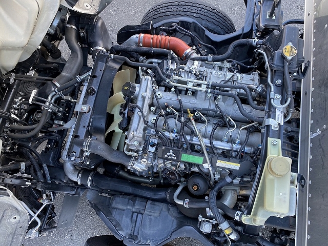 三菱ふそうキャンターアルミバン小型（2t・3t）[写真13]