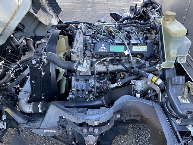 三菱ふそうキャンターアルミバン小型（2t・3t）[写真15]