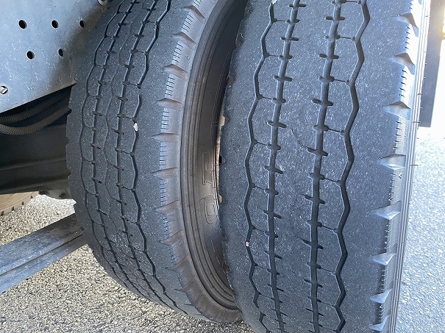 三菱ふそうキャンターアルミバン小型（2t・3t）[写真24]