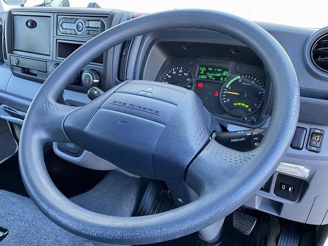 三菱ふそうキャンターアルミバン小型（2t・3t）[写真27]