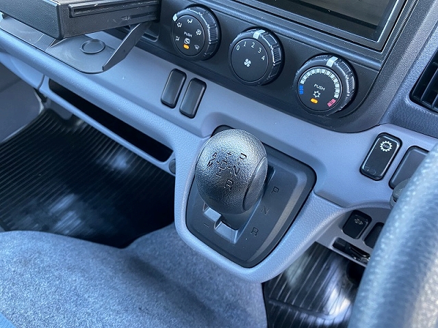 三菱ふそうキャンターアルミバン小型（2t・3t）[写真30]