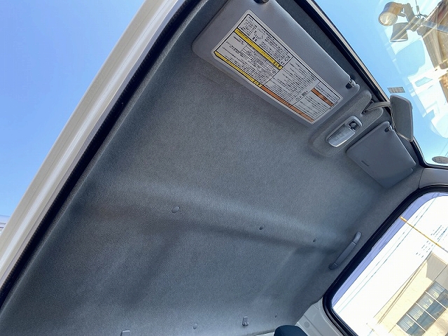 三菱ふそうキャンターアルミバン小型（2t・3t）[写真34]