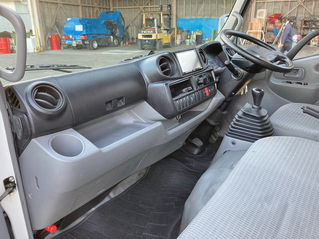 トヨタダイナアルミバン小型（2t・3t）[写真33]