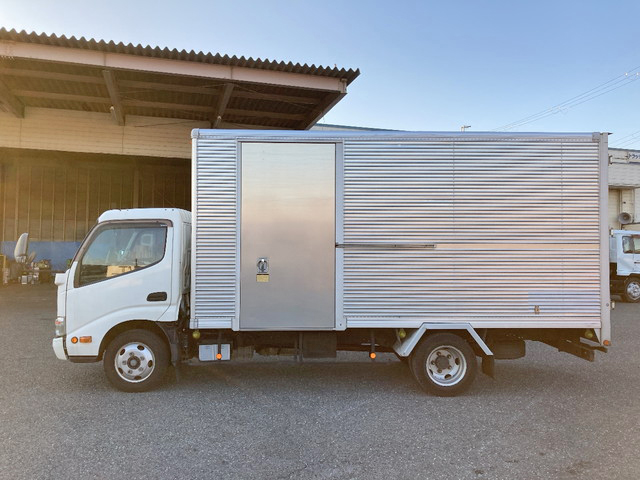 トヨタダイナアルミバン小型（2t・3t）[写真05]