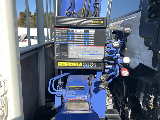 日野レンジャークレーン3段中型（4t）[写真11]