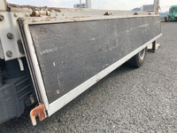 日産アトラス平ボディ小型（2t・3t）[写真13]