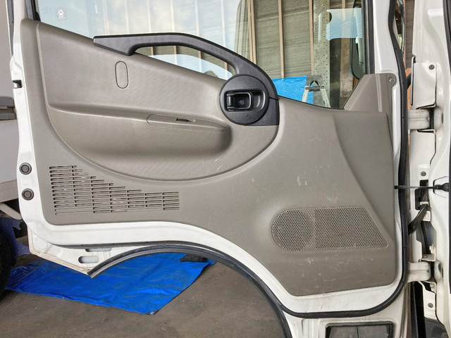 日産アトラス平ボディ小型（2t・3t）[写真27]