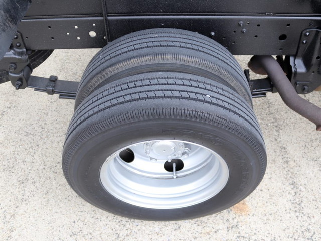 日野デュトロダブルキャブ・ダンプ小型（2t・3t）[写真30]