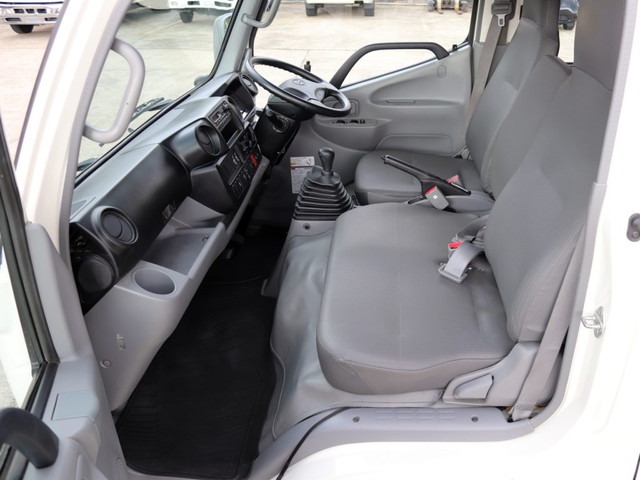 日野デュトロダブルキャブ・ダンプ小型（2t・3t）[写真32]