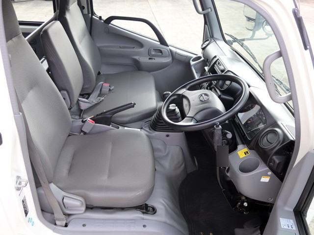 日野デュトロダブルキャブ・ダンプ小型（2t・3t）[写真06]