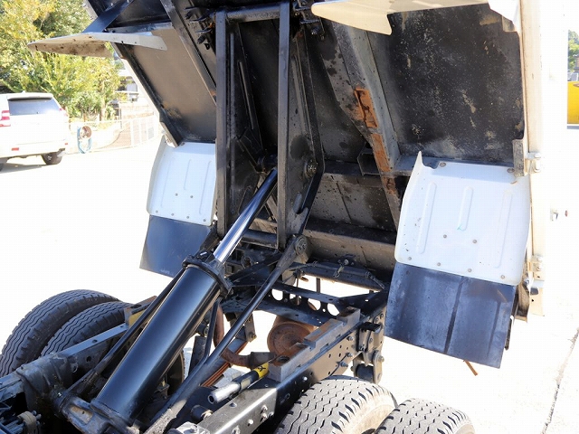 いすゞエルフダンプ・クレーン付小型（2t・3t）[写真12]