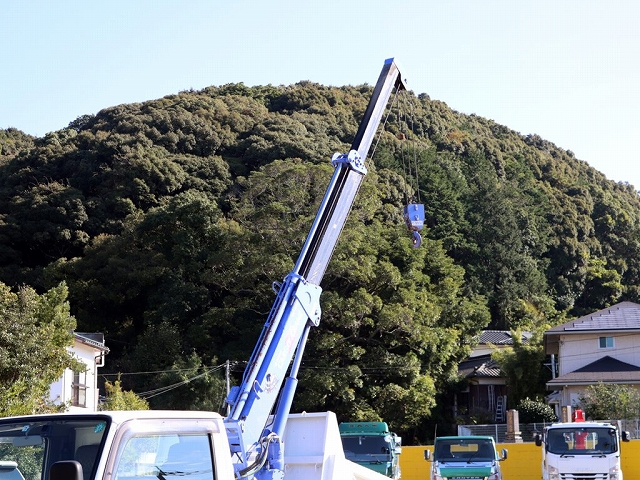いすゞエルフダンプ・クレーン付小型（2t・3t）[写真20]