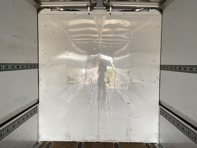 三菱ふそうスーパーグレートアルミウイング大型（10t）[写真12]