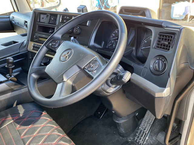 三菱ふそうスーパーグレートアルミウイング大型（10t）[写真27]