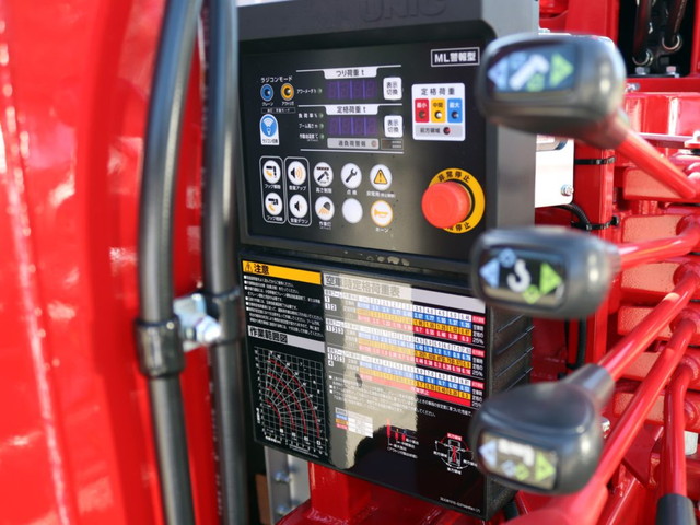 三菱ふそうファイターセルフクレーン4段増トン（6t・8t）[写真13]
